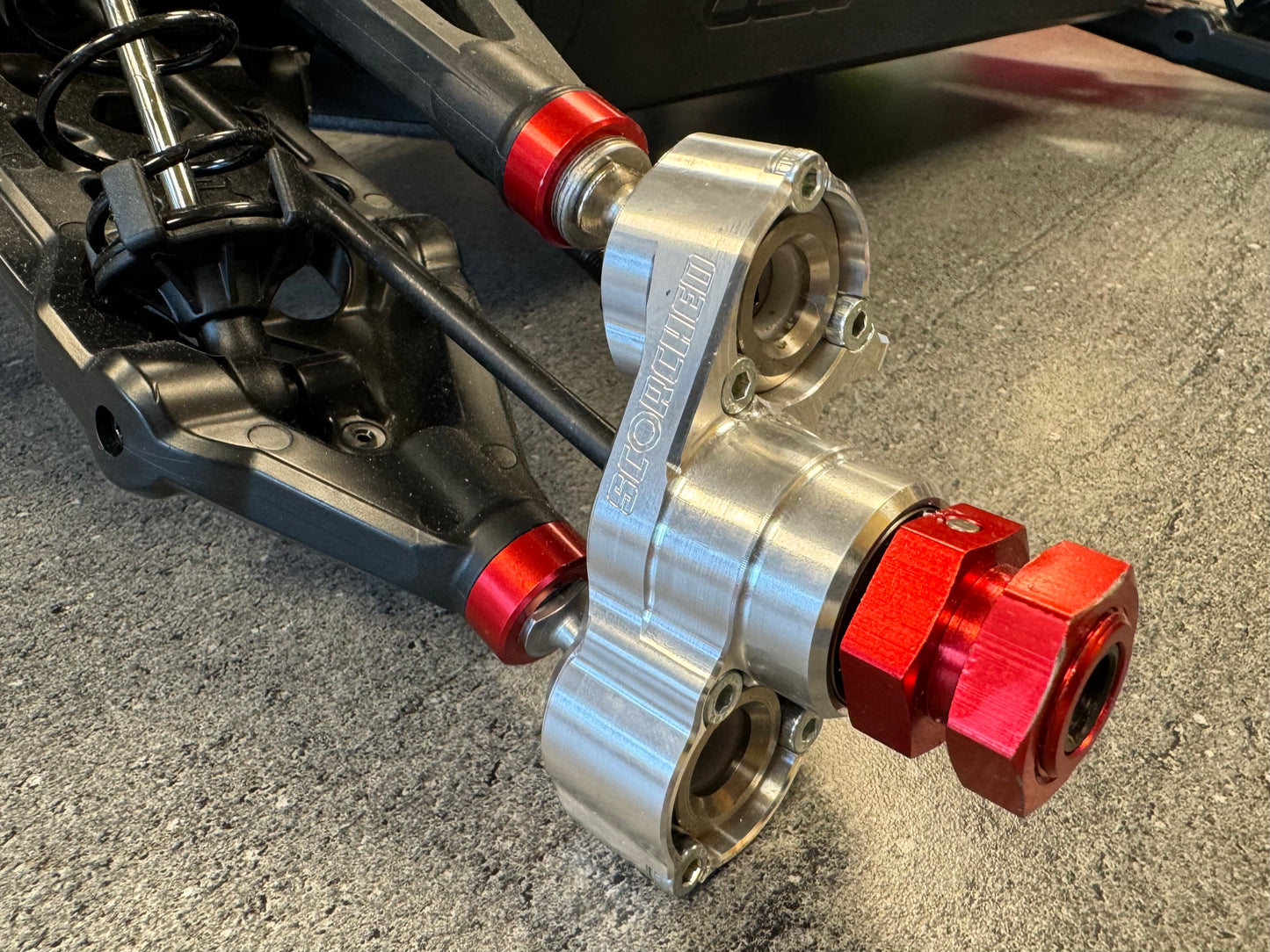 Steering Knuckle Front Hub Pair - for Arrma Kraton 8s / Outcast 8S