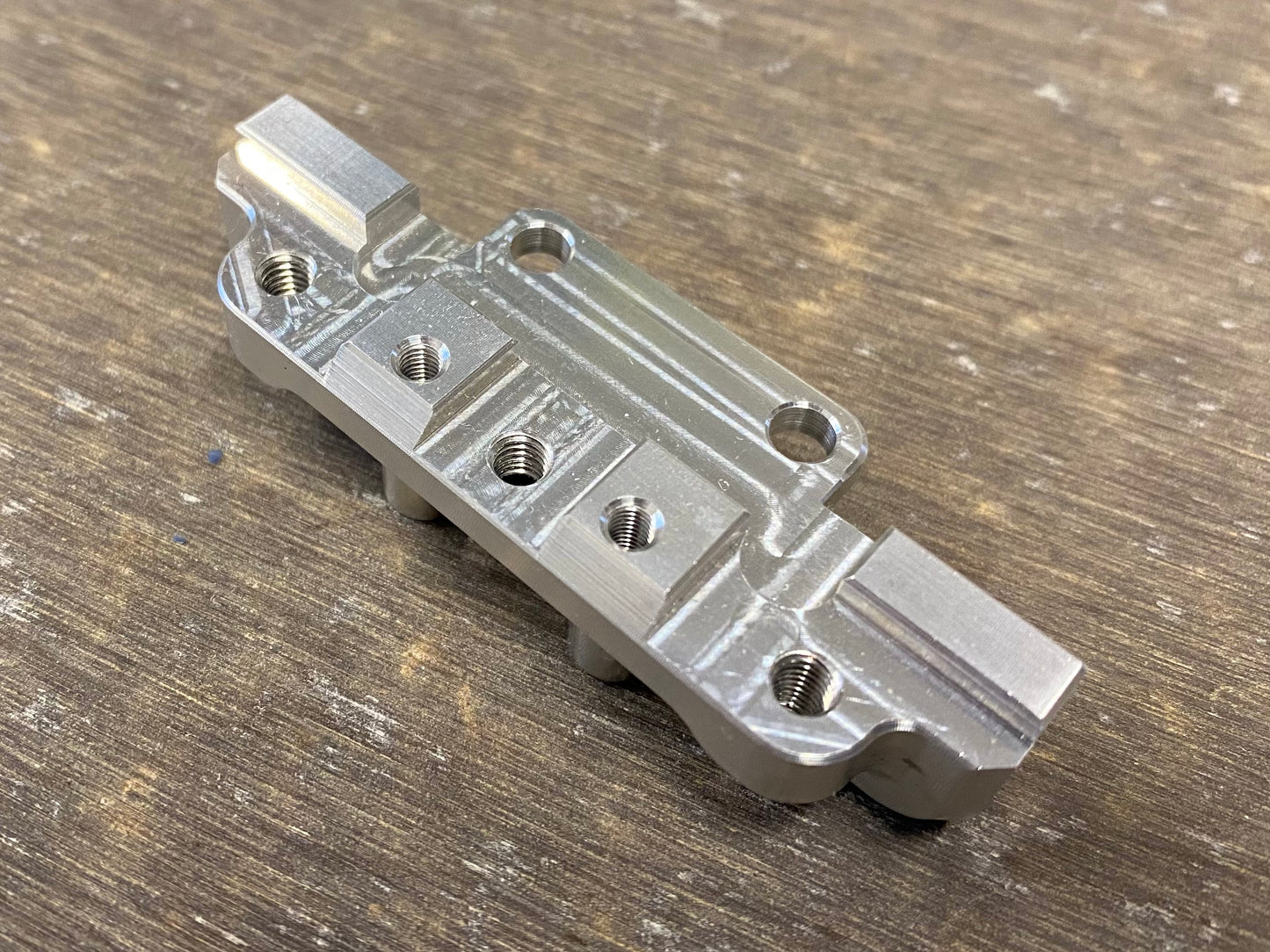 Billet Hinge Pin Holder Front Front - Arrma Kraton v6 EXB/Mojave/Fireteam