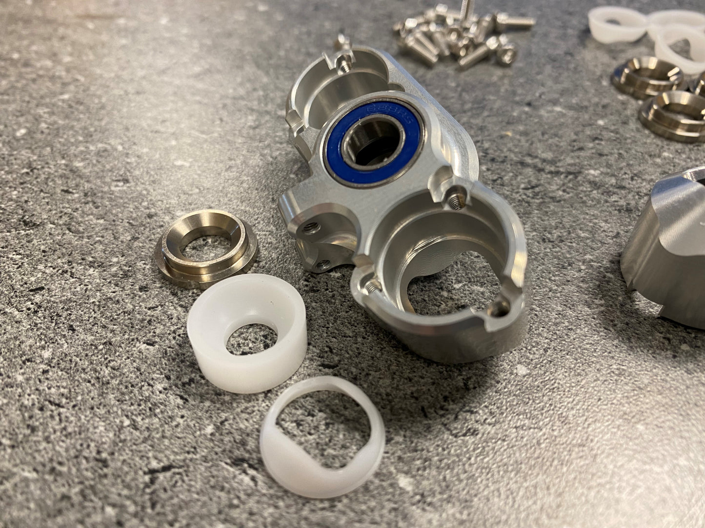 Steering Knuckle Front Pair - for Arrma Limitless/Infraction/Typhon