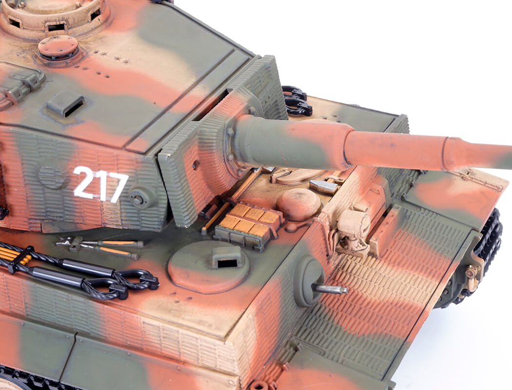 TAIGEN 1:24 TIGER 1 IR BATTLE TANK MIDDLE VERSION - CAMO