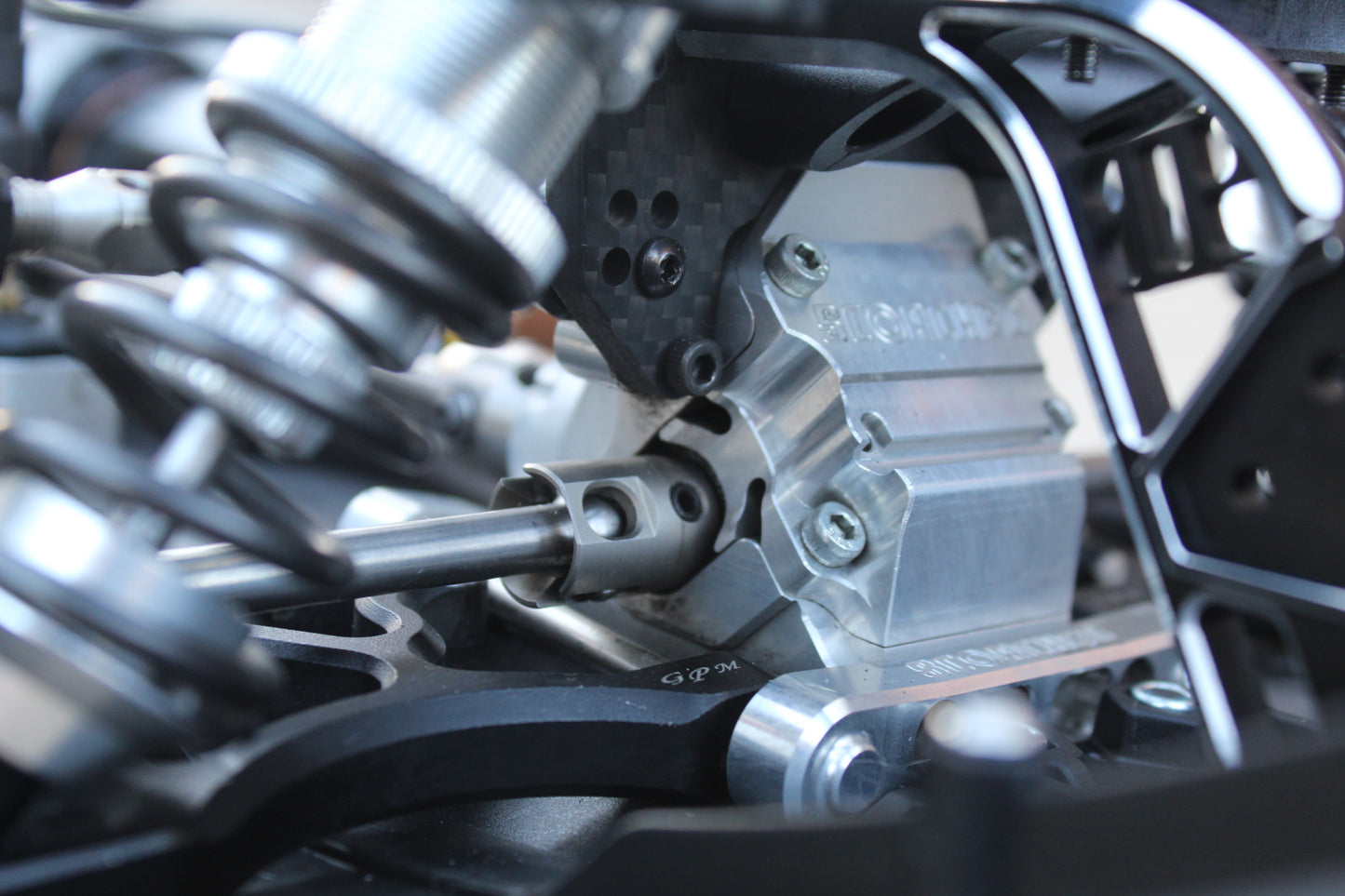 Diff Housing / Bulkhead- For all Arrma 6s 1/8th and 1/7th scale cars