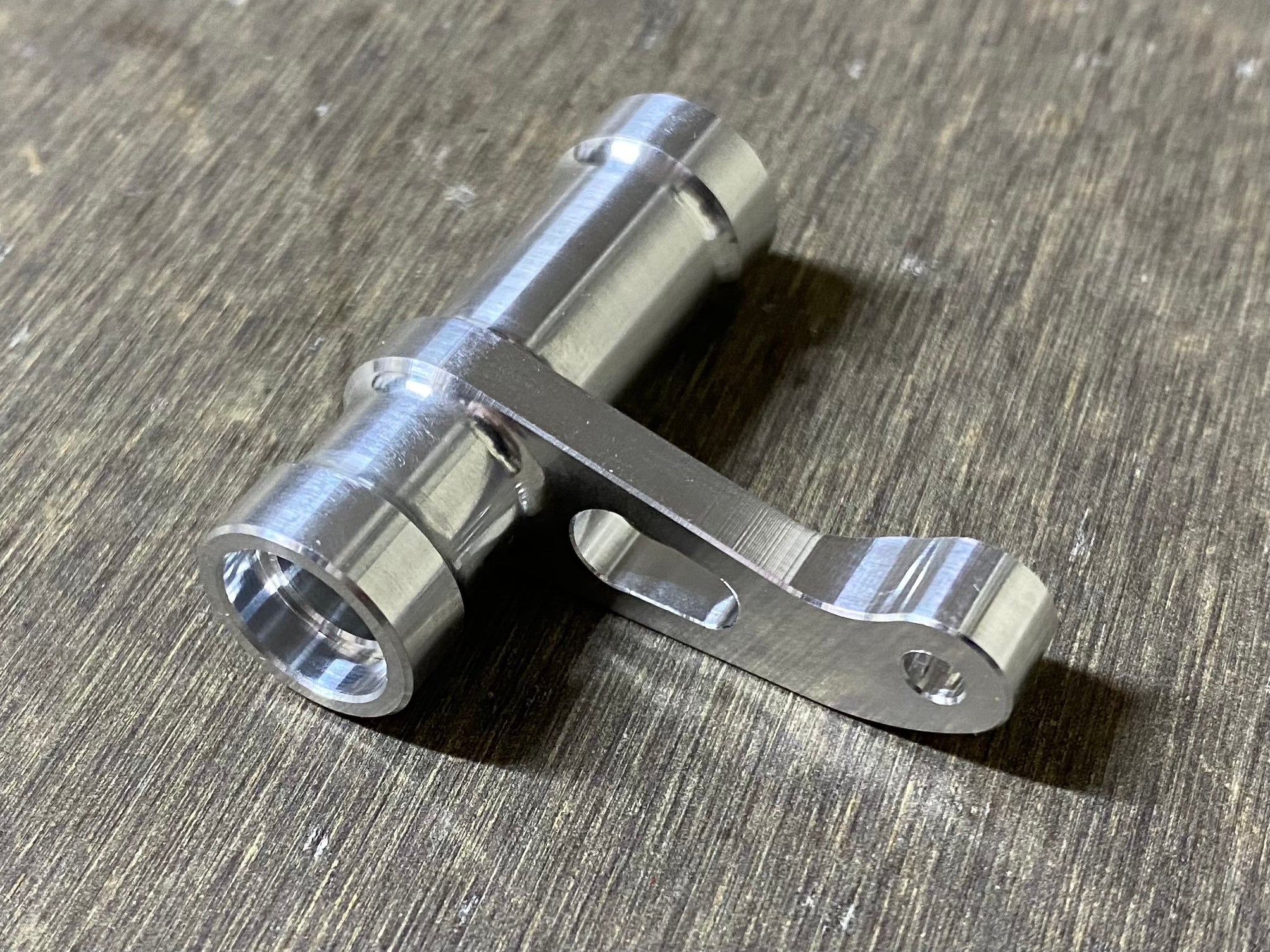 XMX48M06 - Aluminum Servo Saver Bellcrank Steering TRA | Hot Racing XMX48M06 - Aluminum Servo Saver Bellcrank Steering TRA | Hot Racing